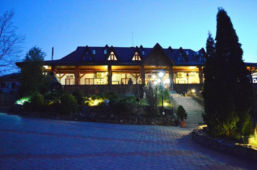 Casa Boiereasca Hotel Iasi Bagian luar foto