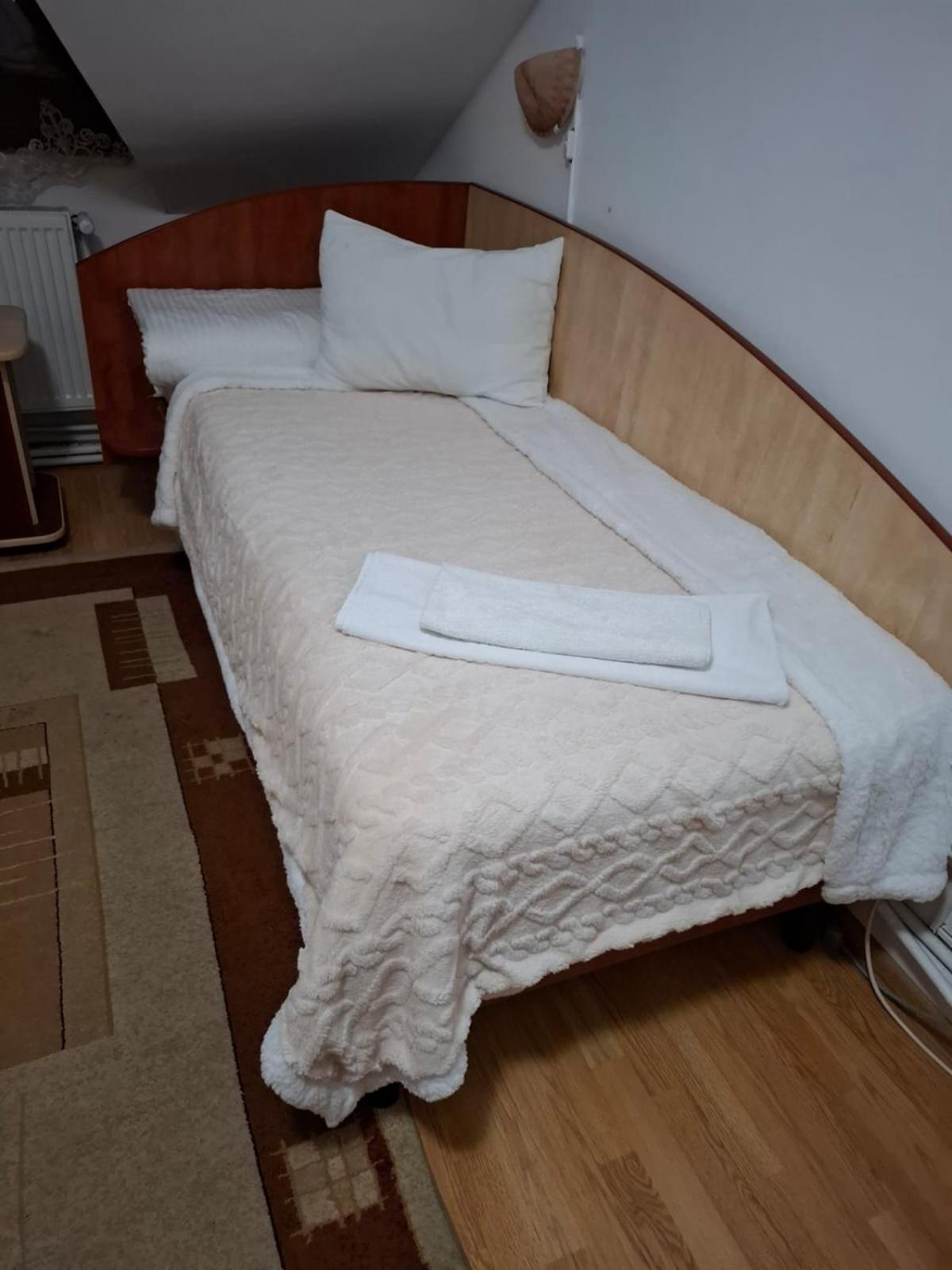 Casa Boiereasca Hotel Iasi Bagian luar foto